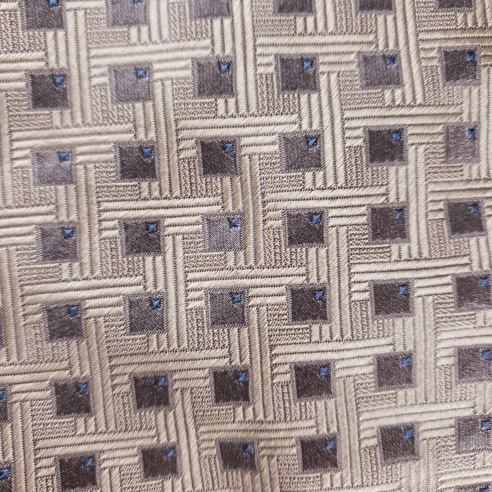 Geoffrey Beene Geometric Print Necktie Beige Gray Blue Modern Businesscore Prep - Picture 2 of 6